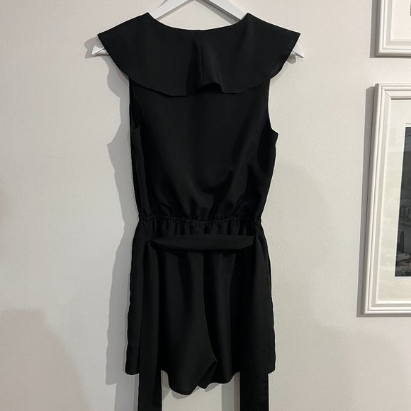 EVERYTHING MUST GO: BCBG GENERATION ROMPER - Picture 2 of 3